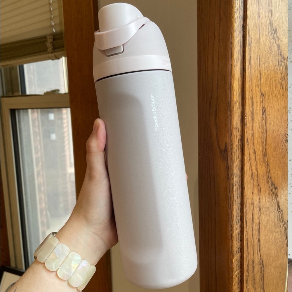 Owala Champagne 24oz